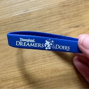 NEW Disneyland Dreamers & Doers Bracelet
